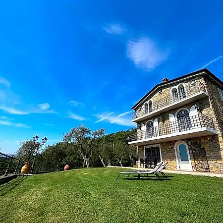 Oda ve Kahvaltı Fortezza 3*