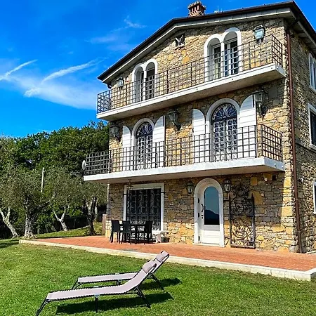 Oda ve Kahvaltı Fortezza 3*