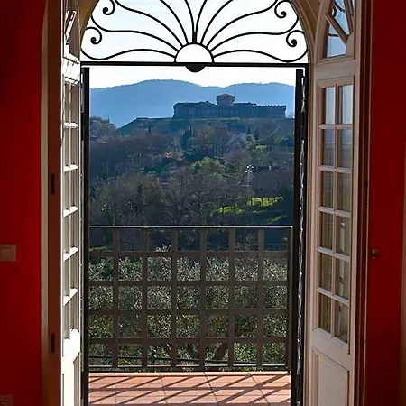 Fortezza Oda ve Kahvaltı Sarzana