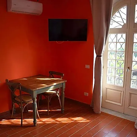 Oda ve Kahvaltı Fortezza Sarzana
